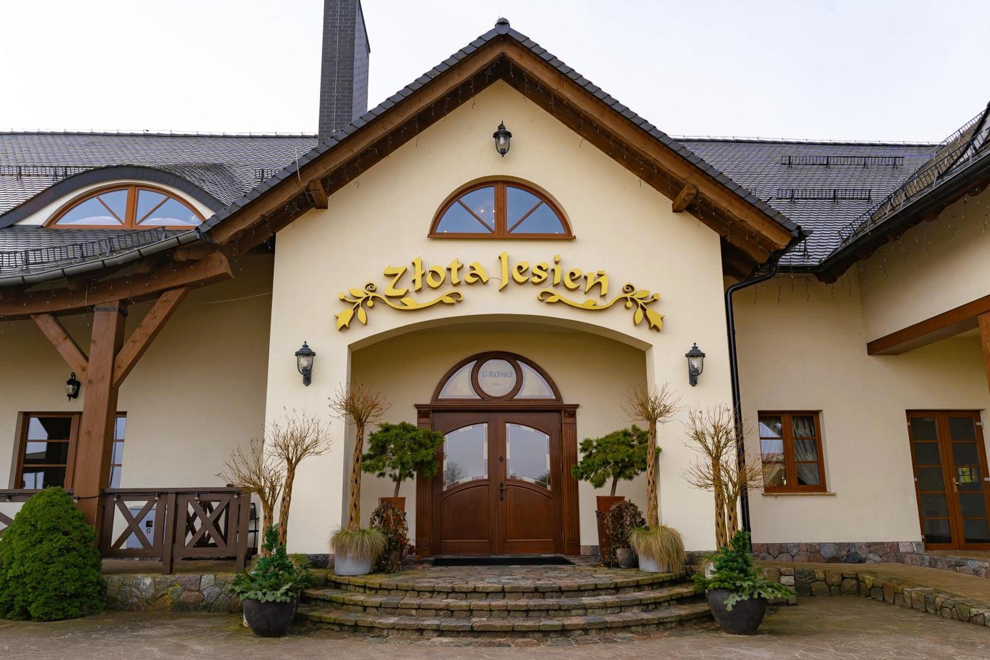 Zlota Jesien Restauracja I Noclegi Nad Jeziorem Kartuzy Exteriör bild