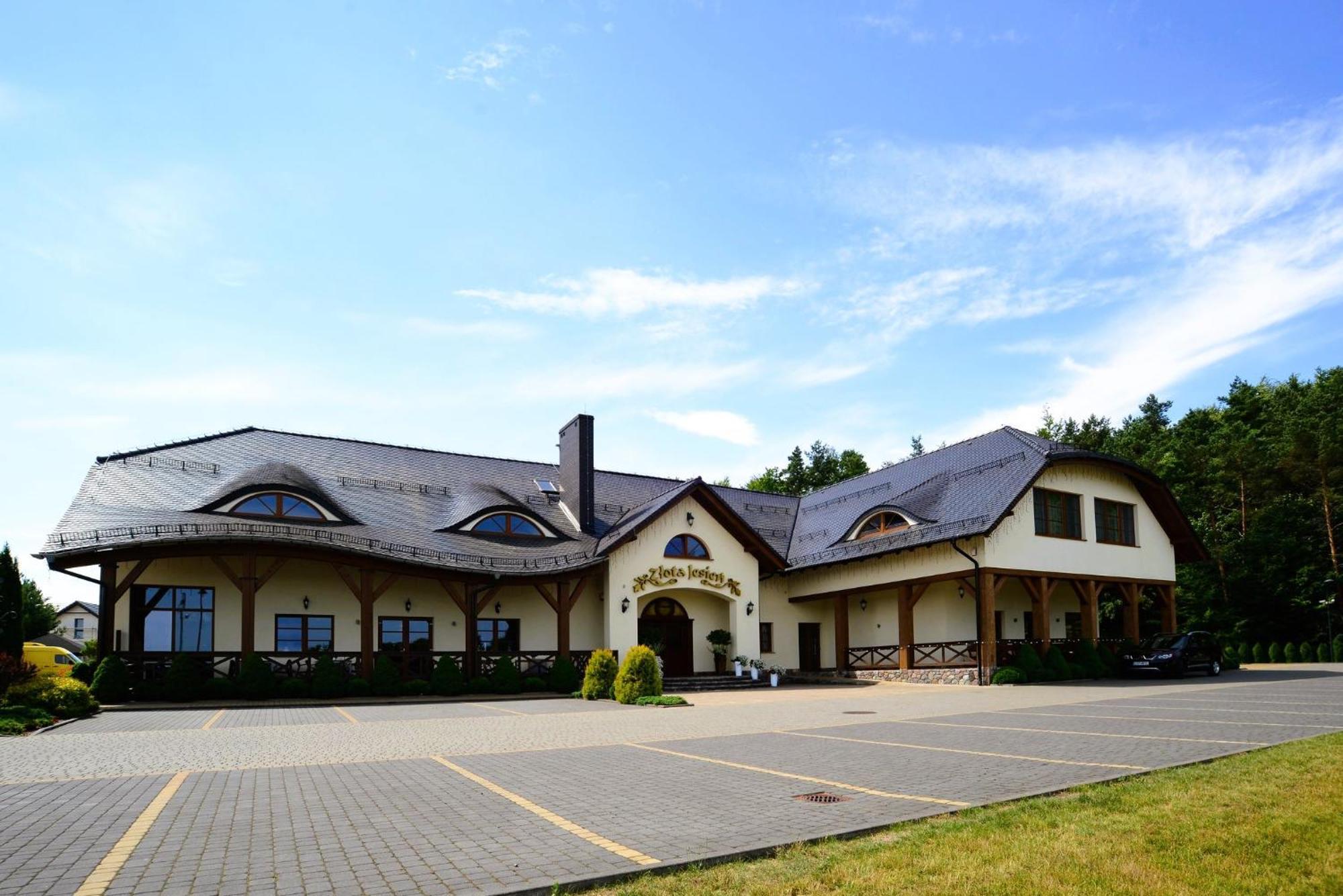 Zlota Jesien Restauracja I Noclegi Nad Jeziorem Kartuzy Exteriör bild